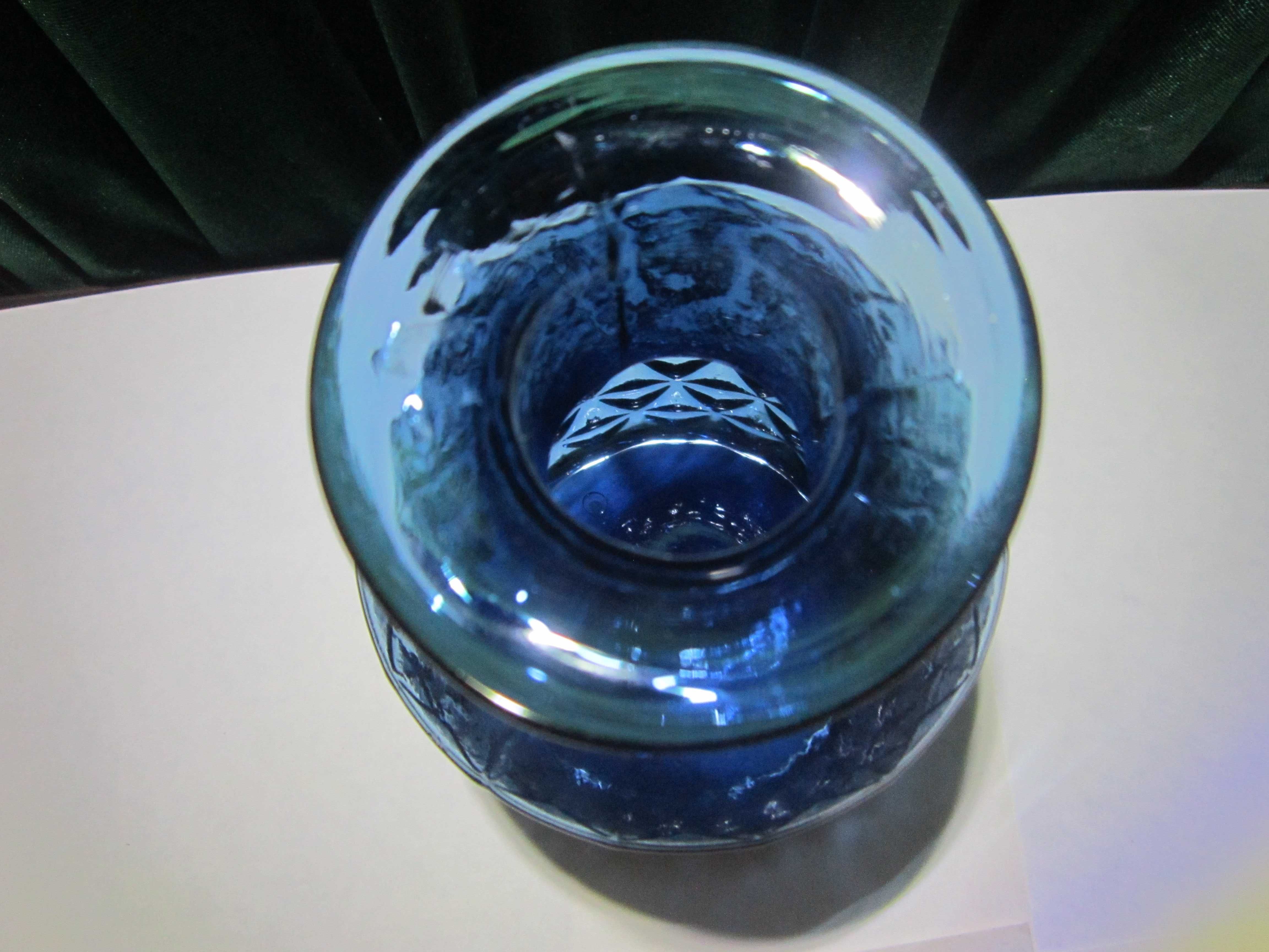 Синяя ваза кобальтовое стекло. 1960-1970 годы. Идеальная сохранность