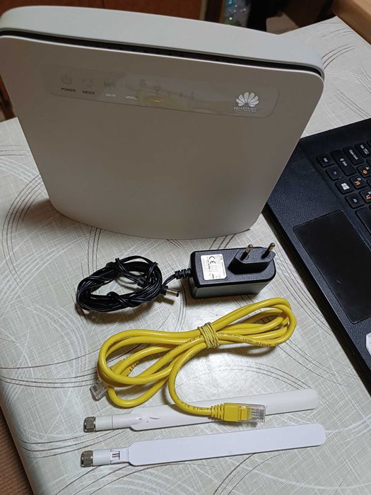 Huawei E5186; TP-LINK TL-WR840N