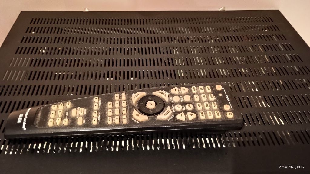 Amplituner Harman Kardon AVR 70 plus Heco