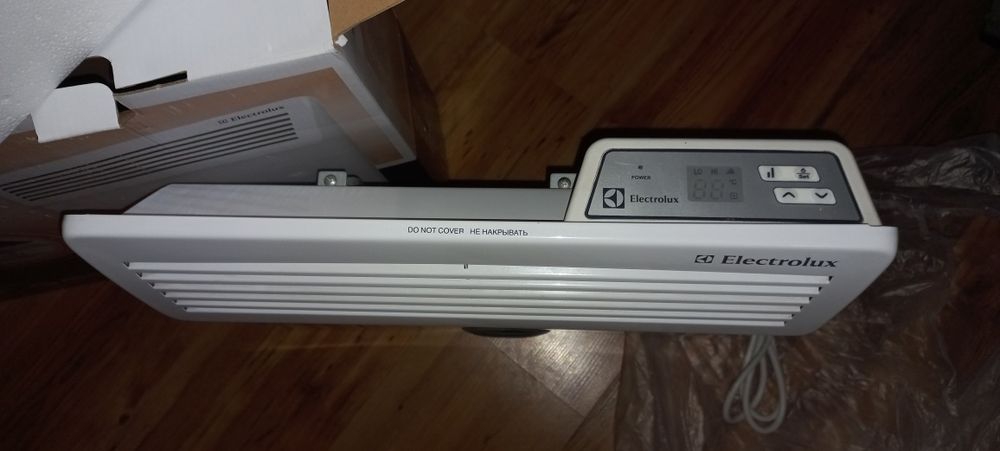 Конвектор Electrolux ECH/AG-  500 EF, відмінний стан