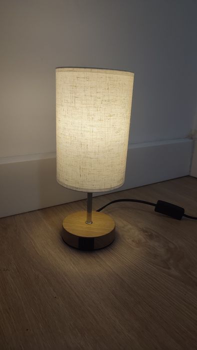 candeeiro de luz amarla, três níveis de luminosidade