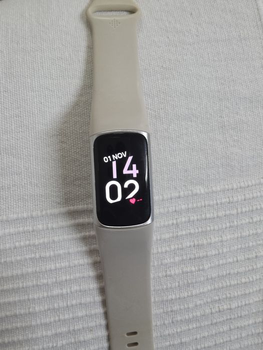Fitbit Charge 6 como nova.