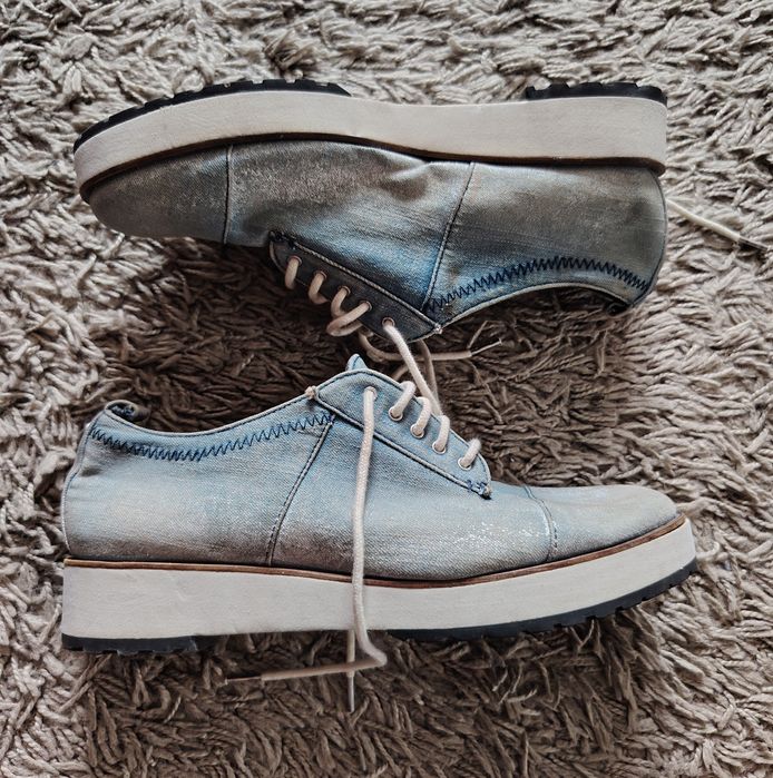 Diesel jeansowe buty damskie ze srebrną poświatą 36