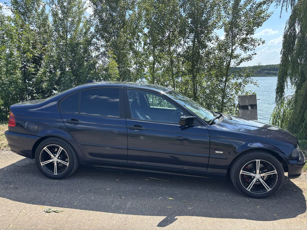Продам Bmw e46 2001г