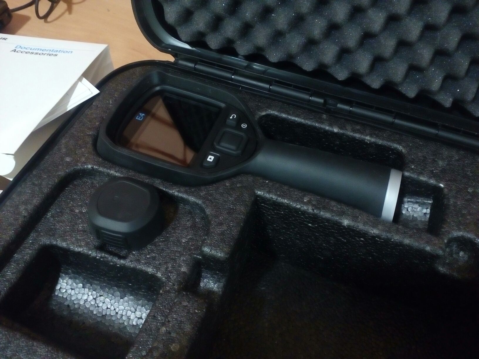 Тепловизор flir e8