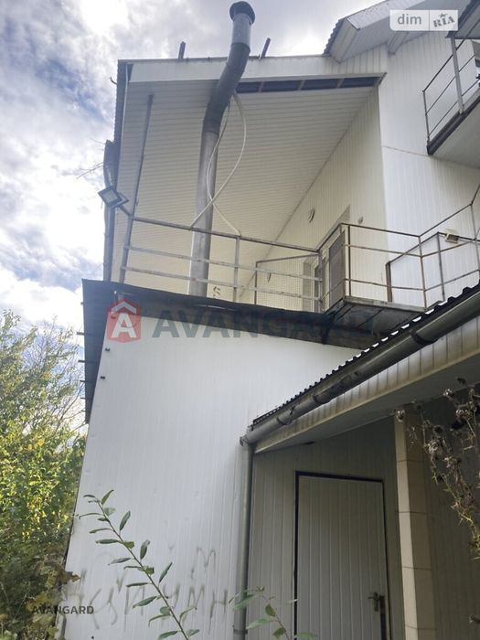 Продається просторий будинок по вул. Гонти