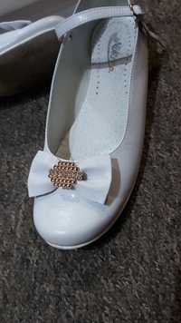 Przepiękne biało-złote buty komunijne dla dziewczynki  r.36 22,7 cm