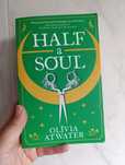 Livro Half a Soul