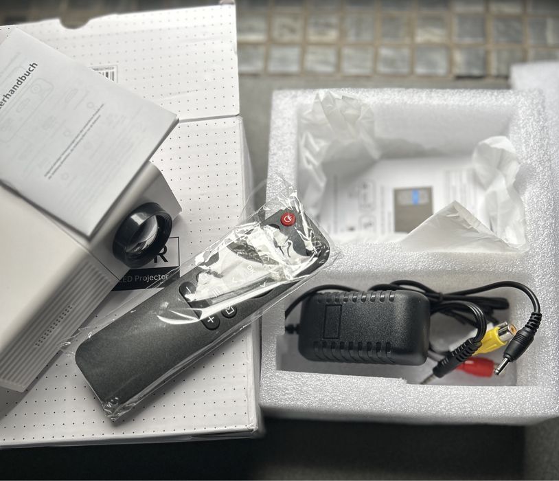 Домашний LED проэктор