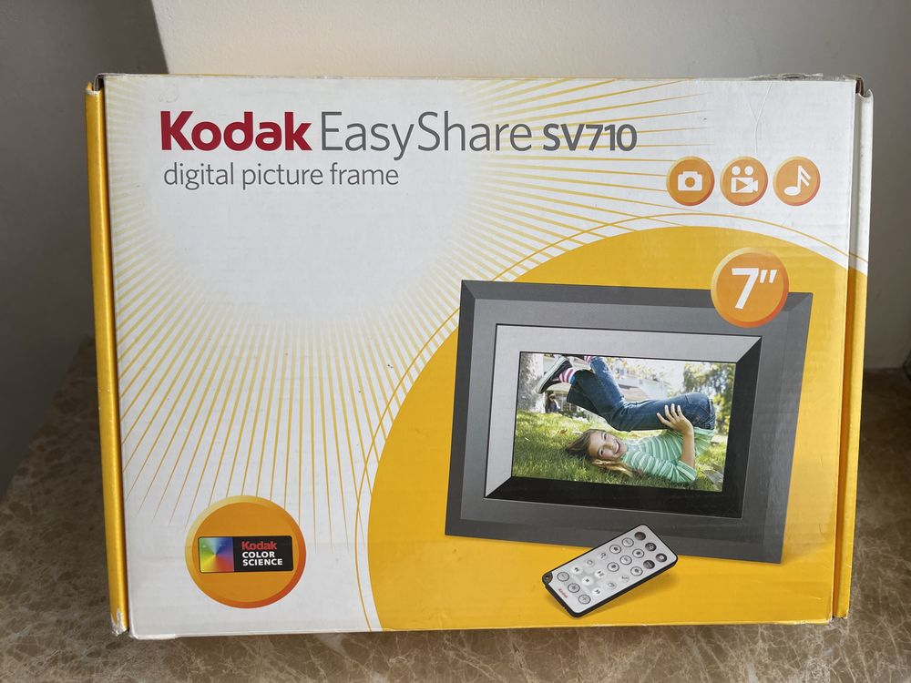 Цифрова фоторамка Kodak easyshare sv710