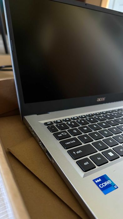 Laptop ACER Extensa 15  15.6" IPS i7 16GB RAM 512GB SSD  na gwarancji