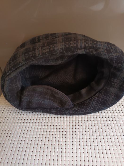 Kasztet męski w kratę ( ochrona uszu ) rozm 58