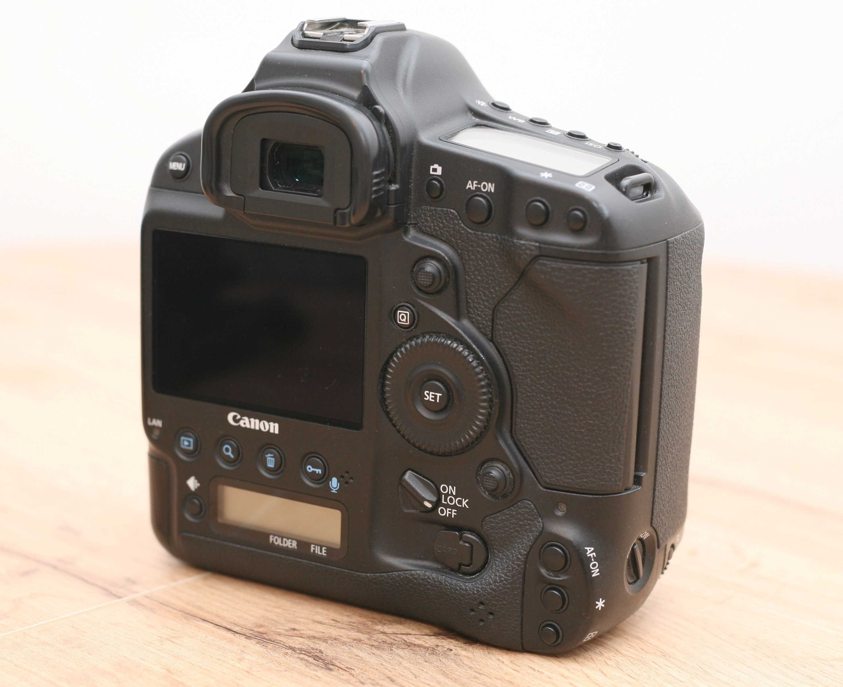 CANON EOS-1D X (1DX) bdb stan, sprawny niezajechany - przebieg 100 tys