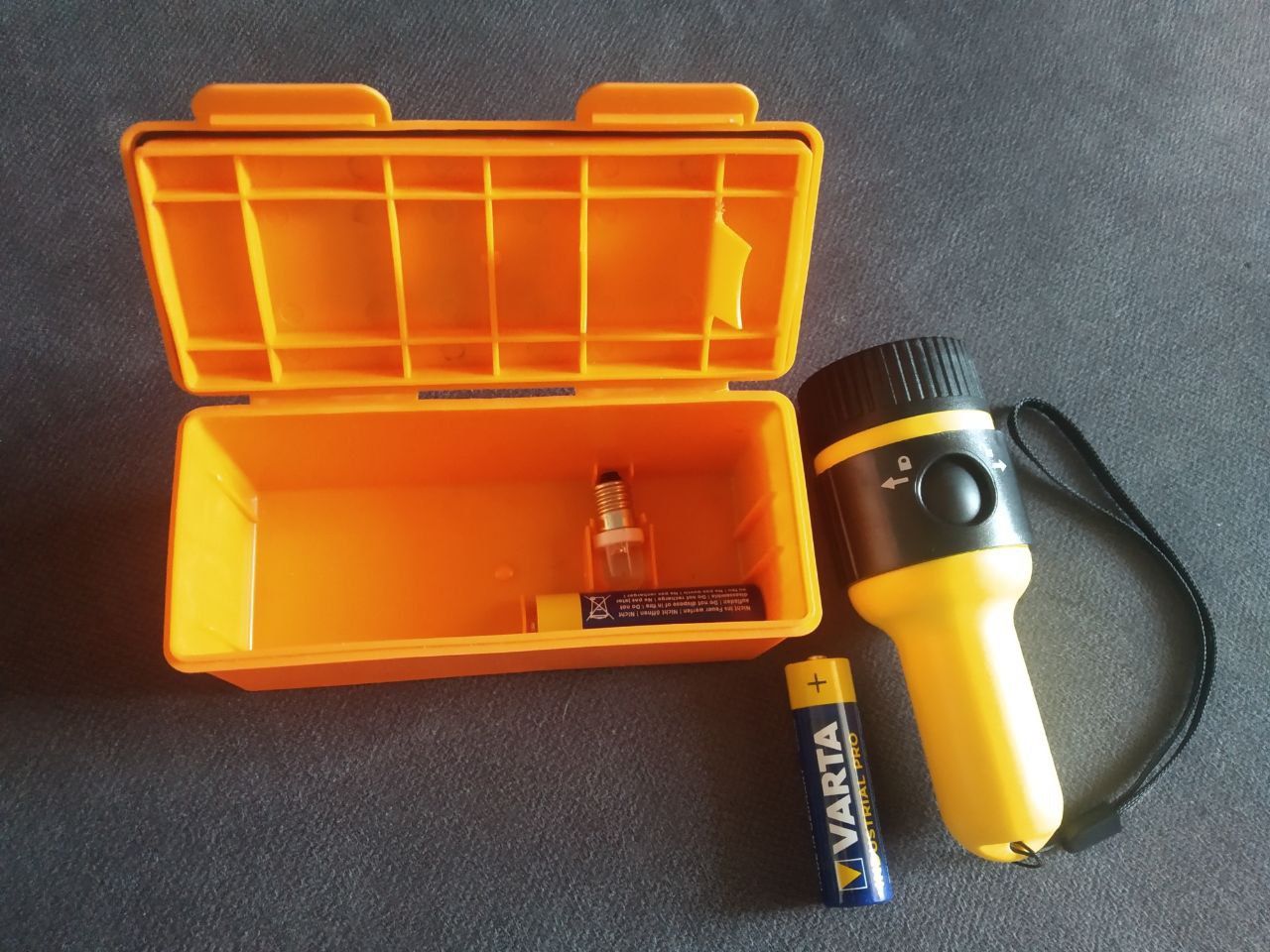 Фонарик Daniamant ST-250 Solas signalling torch