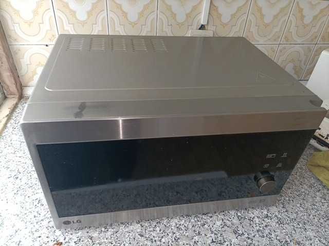 Micro-ondas LG NeoChef MH6565CPS (25 L - Com Grill - Inox)