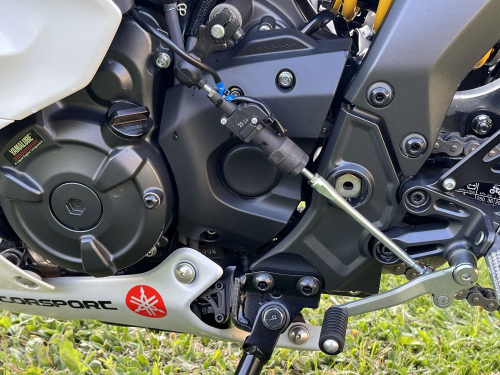 Спортбайк Yamaha YZF R7 2023 Akrapovic ямаха р7 мт-07 мт-09