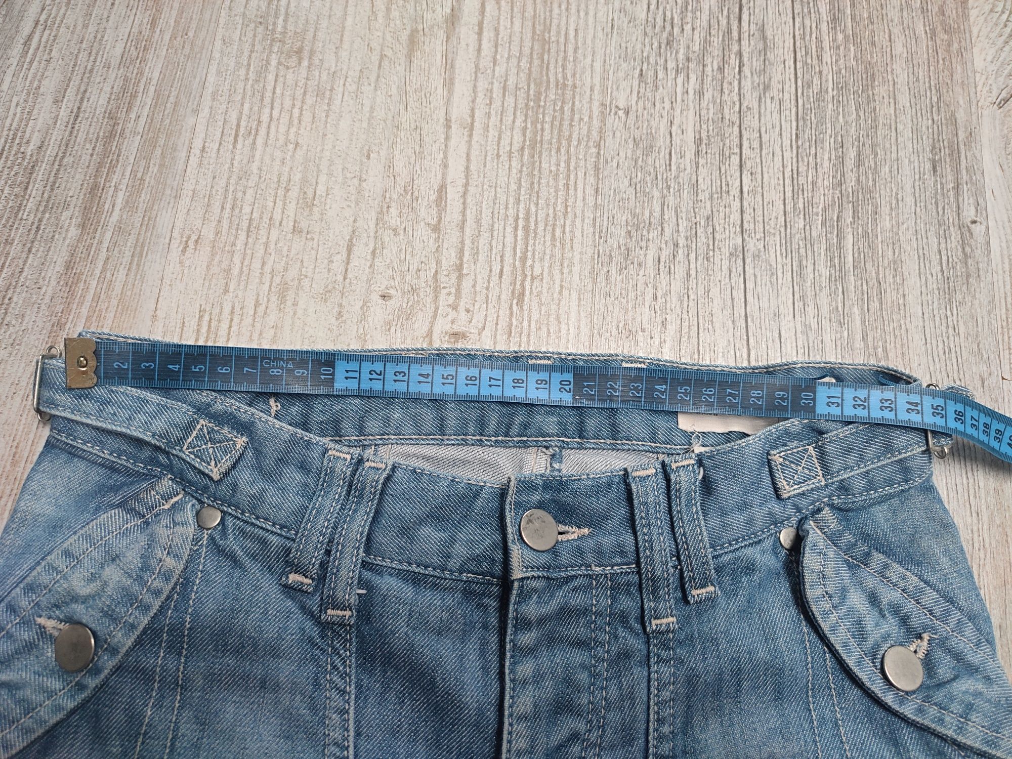 H&M 26 XS spodnie damskie jeansowe dżinsy proste niski stan kieszenie
