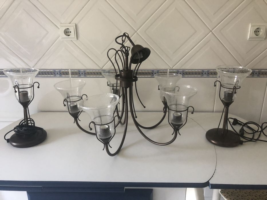 Candeeiro grande e 2 pequenos