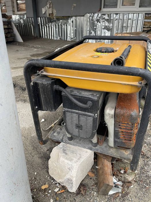 Генератор 7 кВ 3 фази Himoinsa бензин