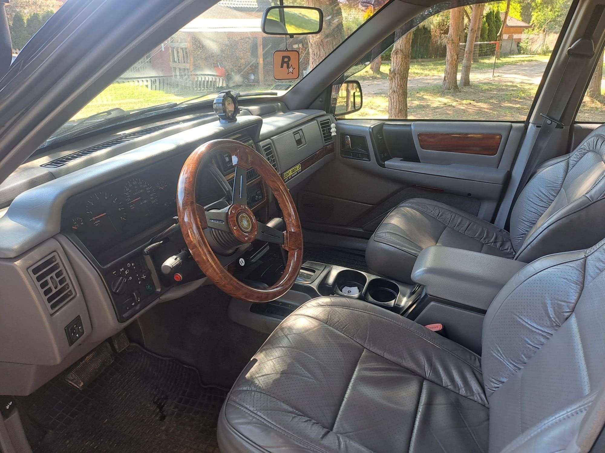 Jeep Cherokee ZJ 4.0 benzyna