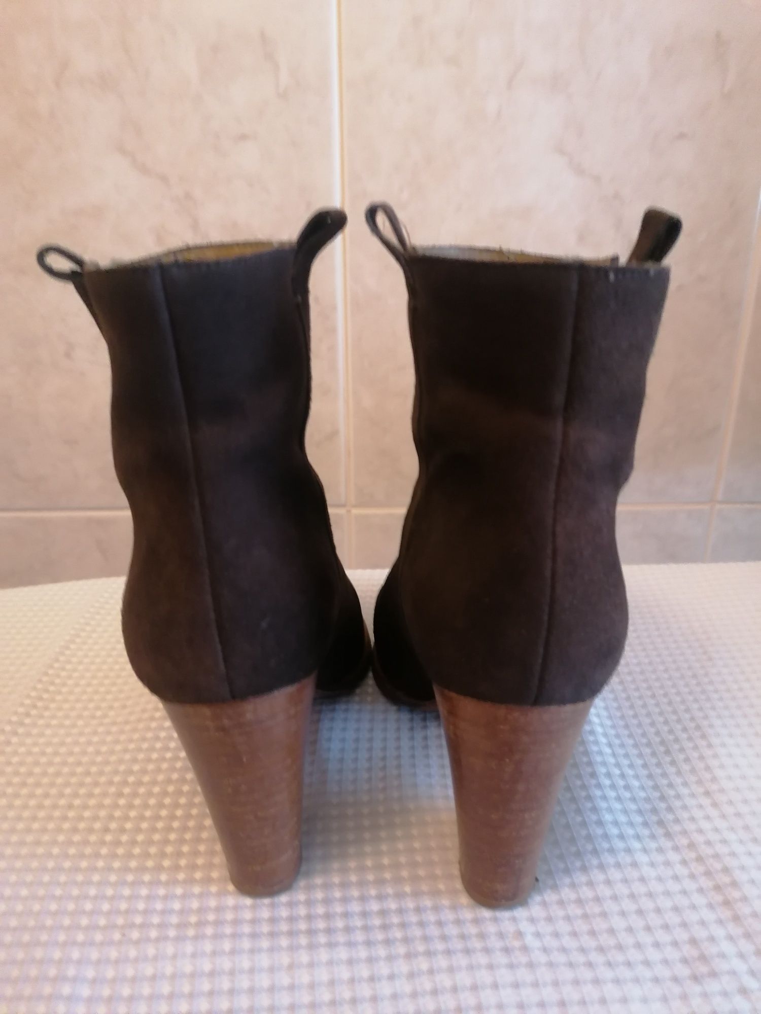 Botins 38, nobuk castanho Mango