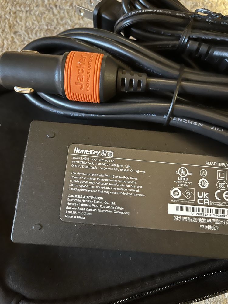 Зарядна станція Jackery Explorer 300 W США