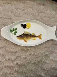 Порцелянове блюдо для риби