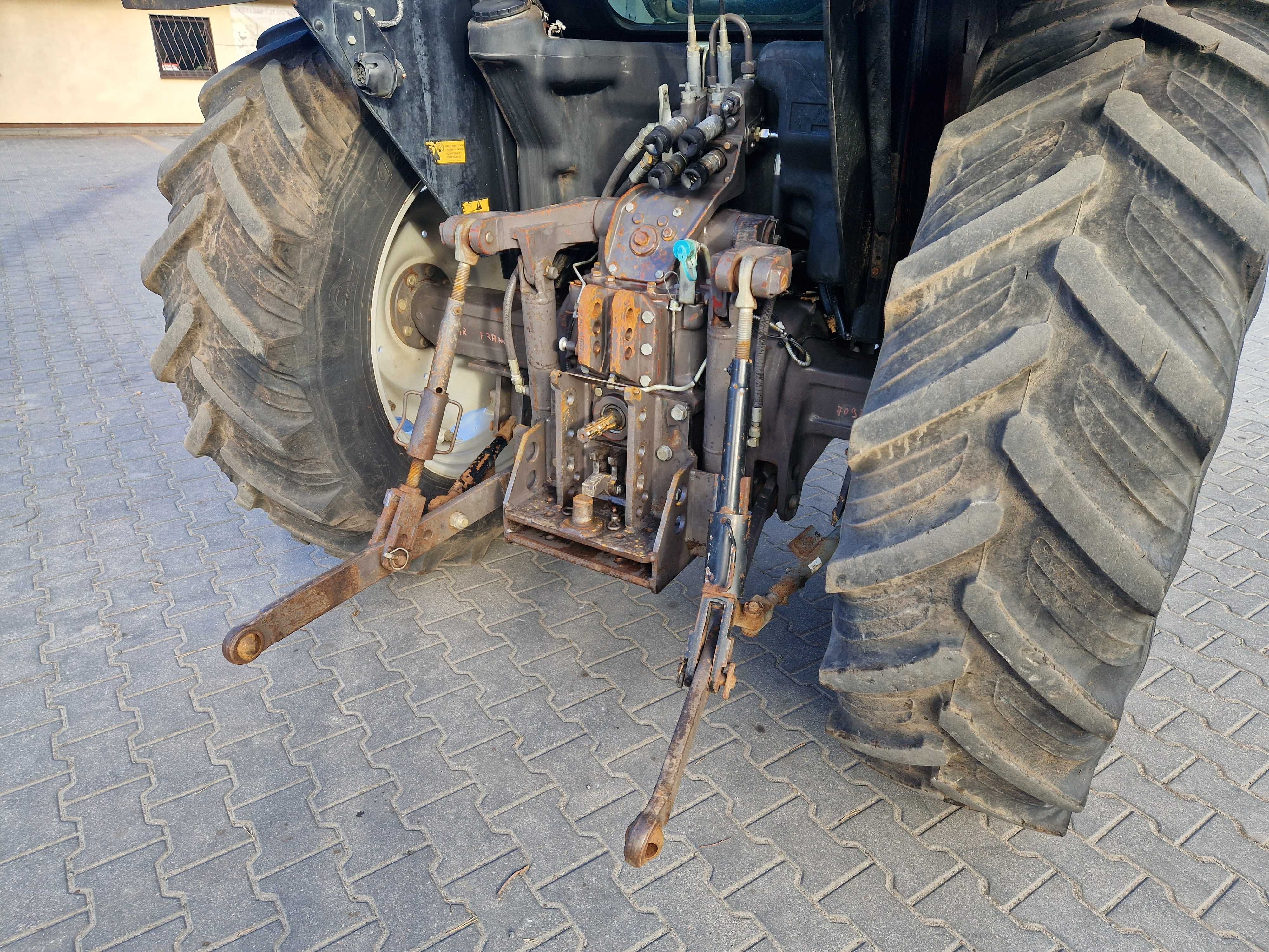 Massey Ferguson 6120 MF 5435 Renault 3070