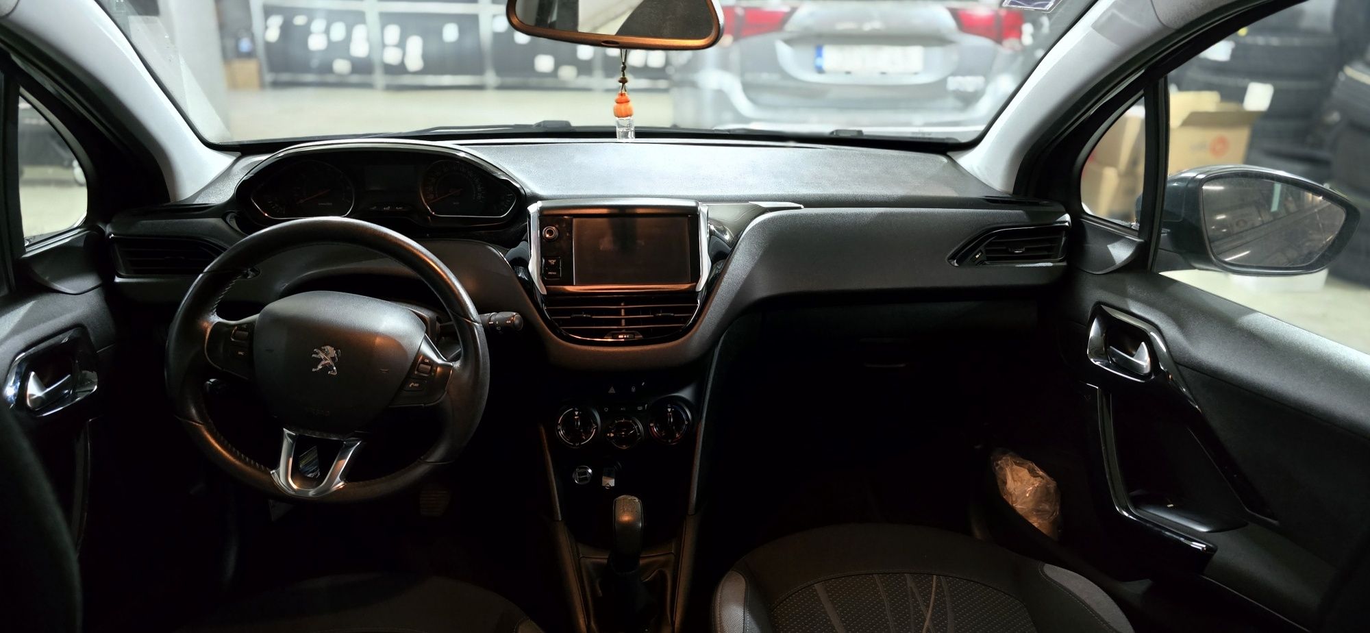 Peugeot 208 1.2 2013 puretech