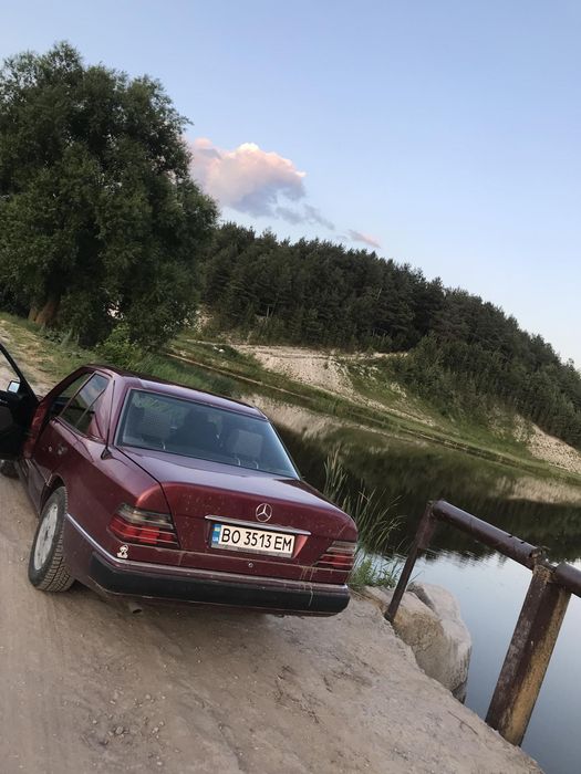 Продам мерседес 124