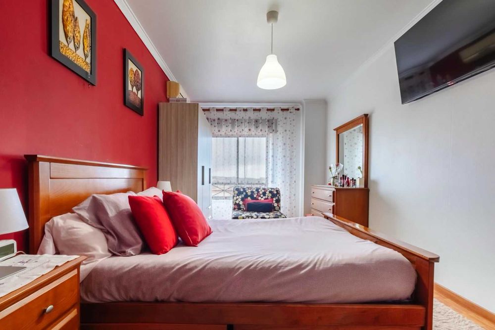 NOVIDADE apartamento t2 com lugar de garagem Mem Martins