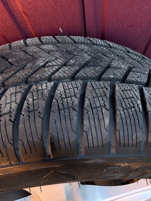 Продам Титани + Резина R19