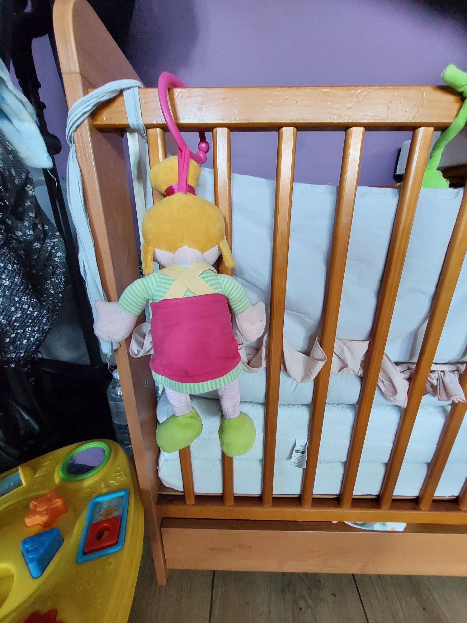 Zawieszka z pozytywką  BabyOno lalka pozytywką do wózka łóżeczka