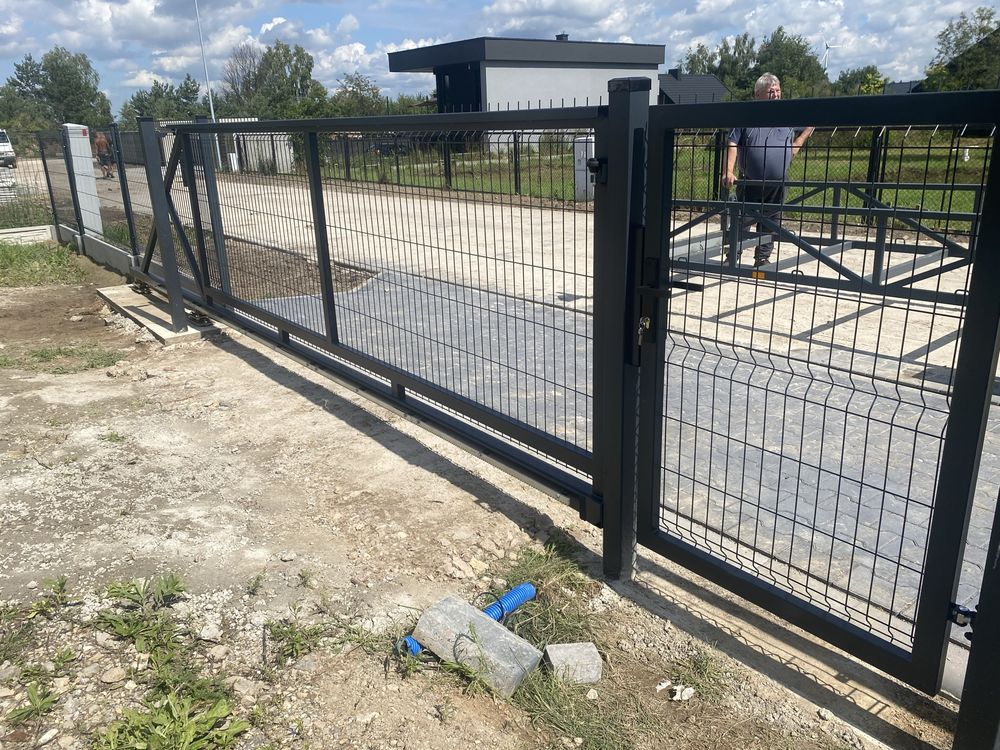 Brama przesuwna 4m x 1.5m