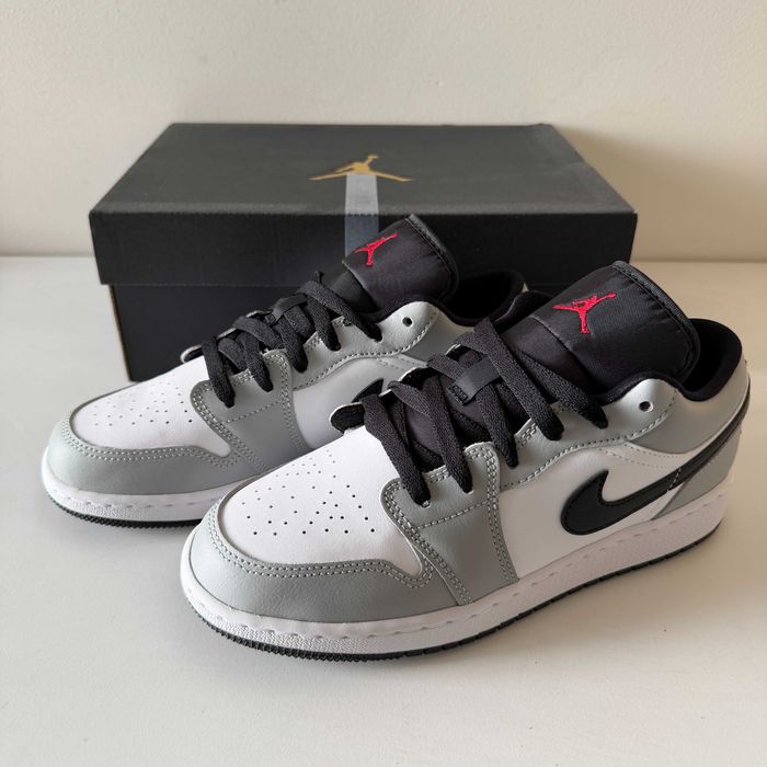 Jordan 1 Low
Light Smoke Grey (GS) - 38.5