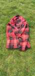 Sweter czerwony.