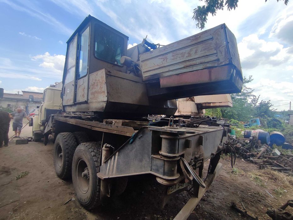 Автокран 10т на базі автомобіля КРАЗ