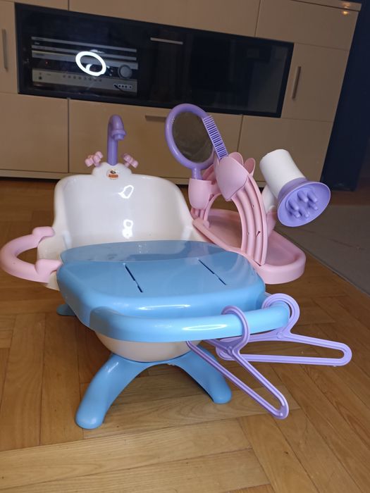 Kołyska drewniana i wanienka