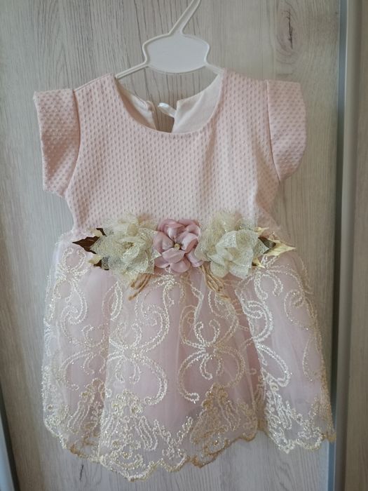 Святкова сукня для дівчинки 4-6 міс