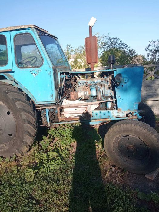 Сільгосптехніка.
Продам  трактор ЮМЗ-6 
Робочий стан