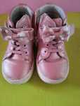 Buty w rozmiarze 24