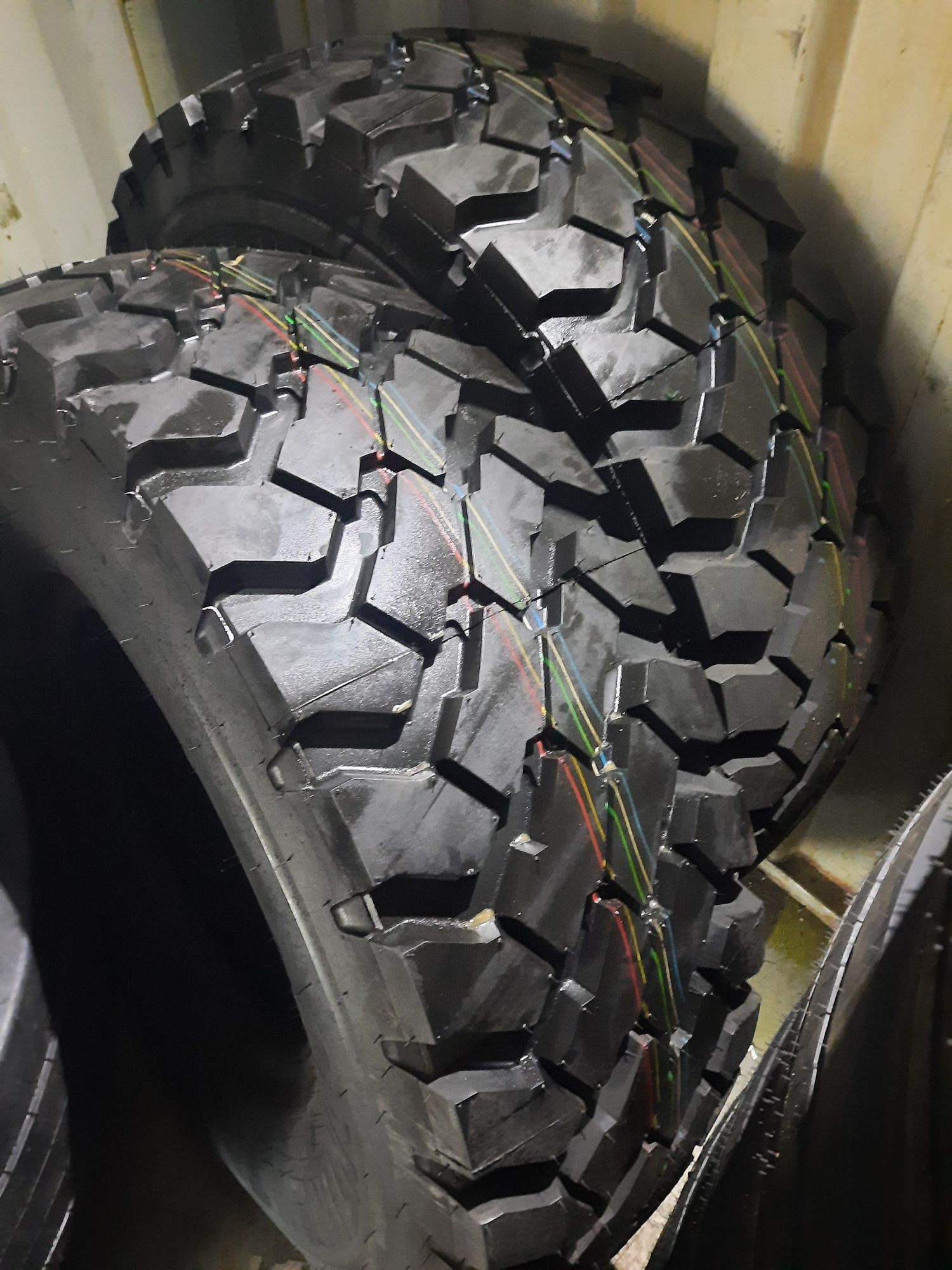 Nowe opony CONTINENTAL 365/85R20 Ciężarowe OFF Road, Najwyższa jakość