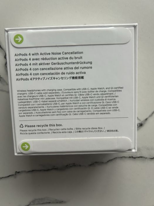 AirPods 4 z aktywną redukcją hałasu ANC