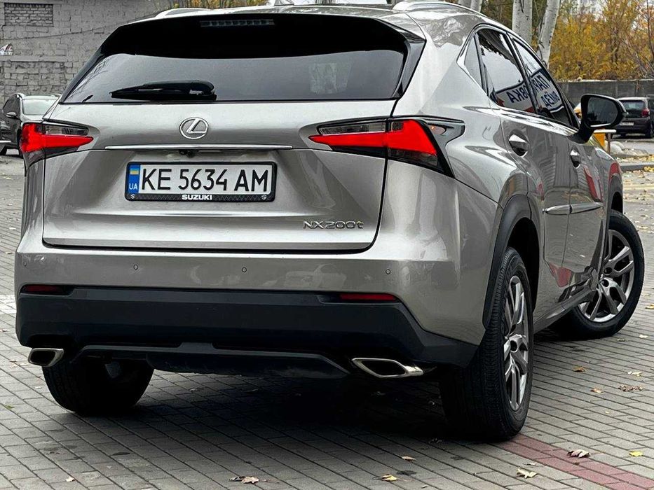 Lexus NX 2015 2,0 бензин