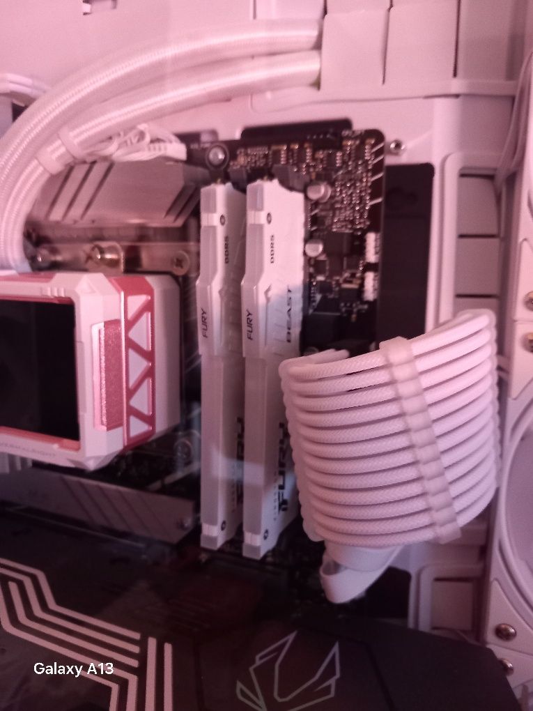 Pc gaming  em muito bom estado i5 12400f