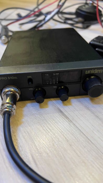 CB Radio Uniden PRO XL510 + antena Sirio AS100