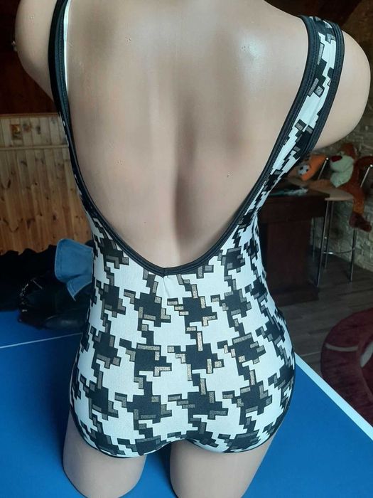 красивый купальник Турция  р 46-48