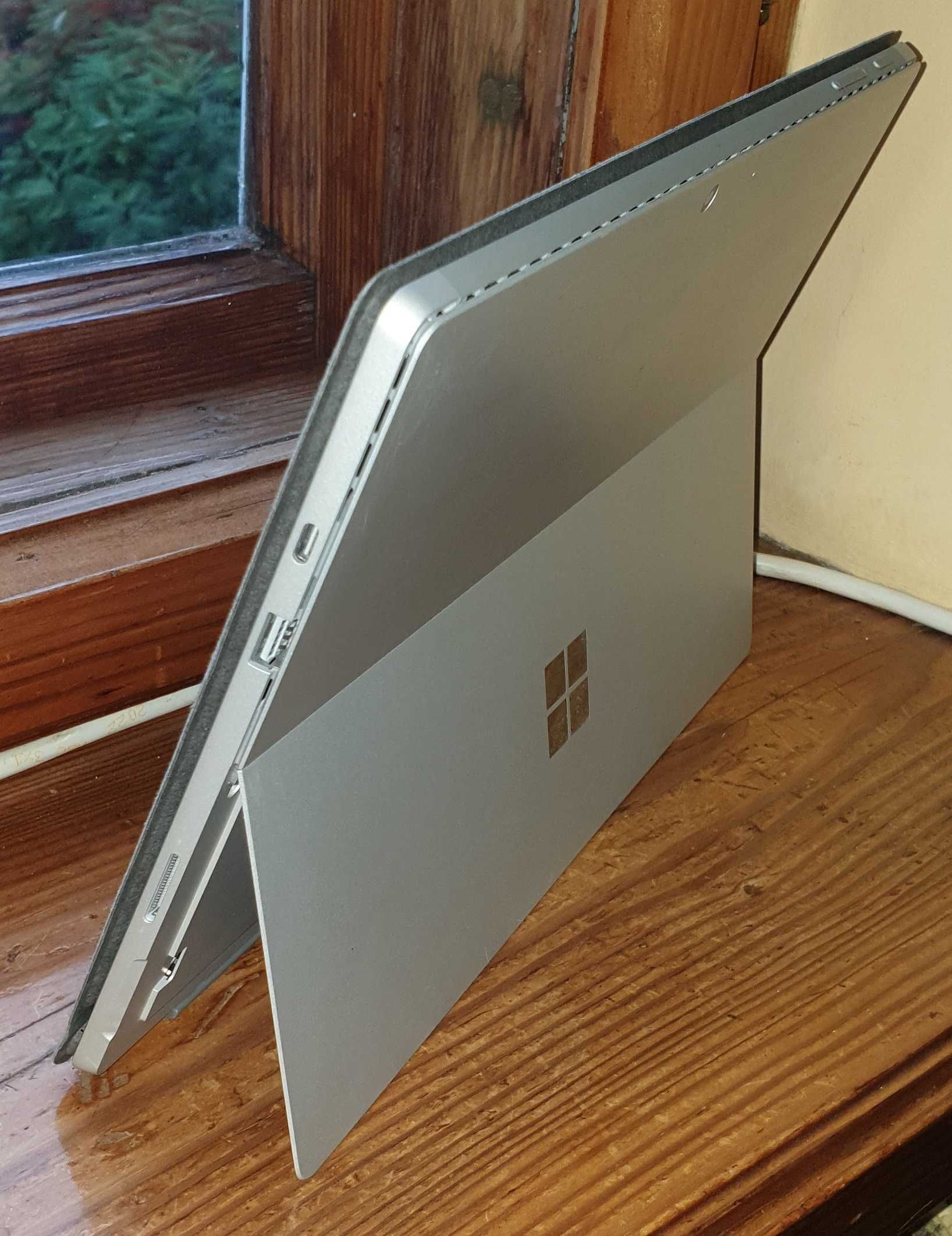 Surface Pro 7 SSD 256GB  RAM 16GB i5-1035G4