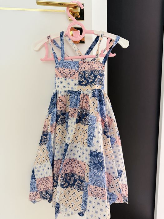 Śliczna sukienka dla dziewczynki rozmiar 98 (2–3 lata)