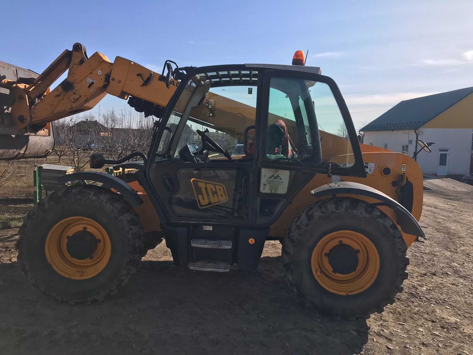 Телескопічний навантажувач JCB 531-70